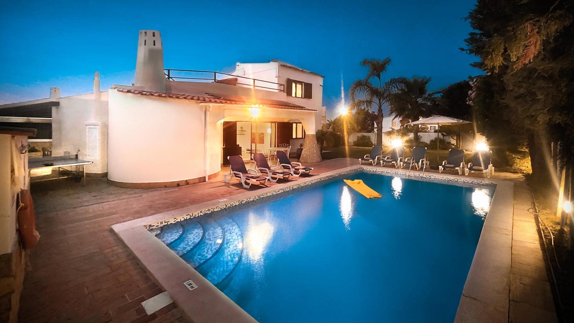 Golfinho By Check-in Portugal *