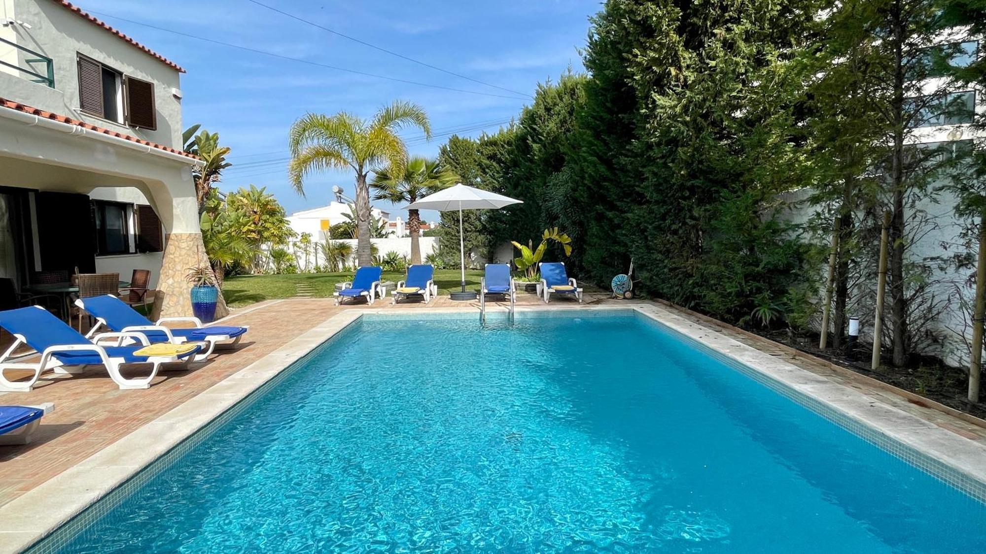 Golfinho By Check-in Portugal